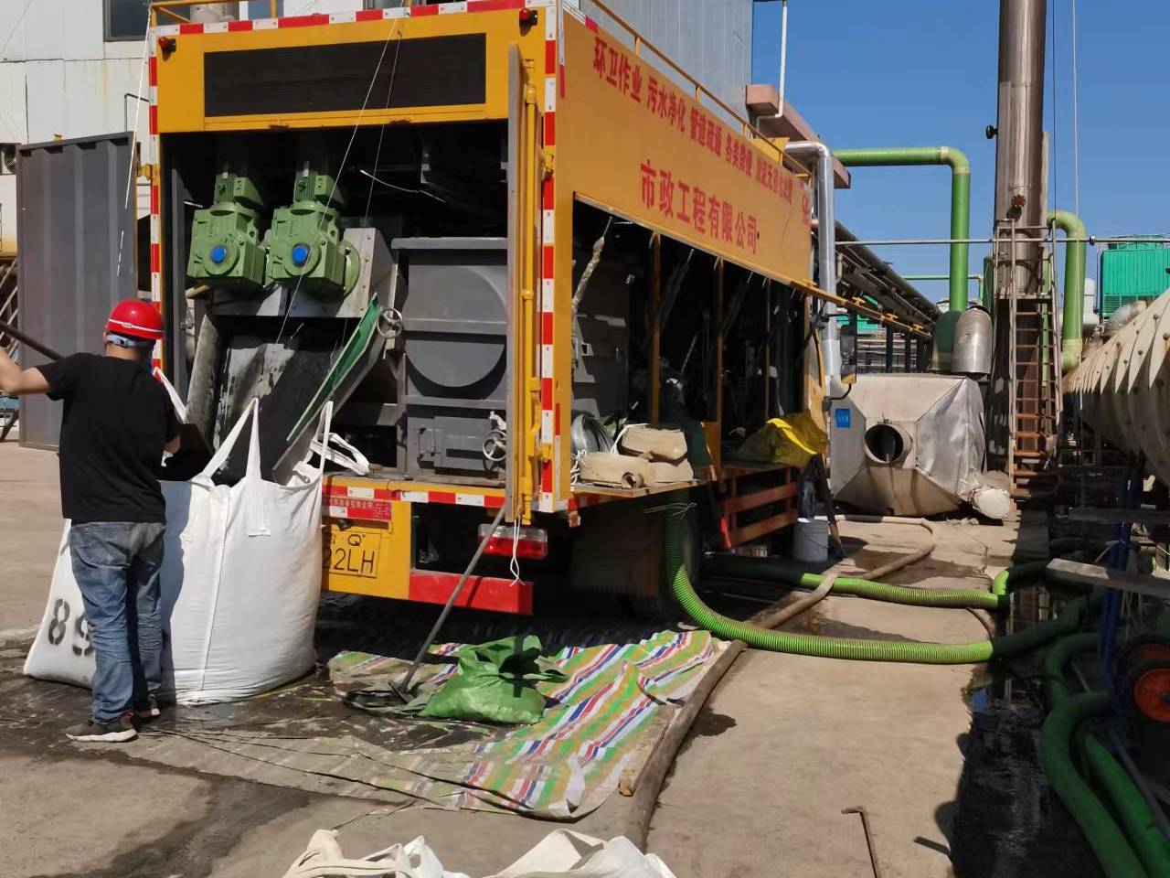 班戈淤泥压干处理